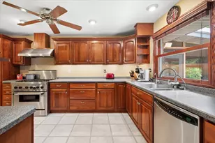 1219 121st St, Lemont, IL 60439 - Photo 5