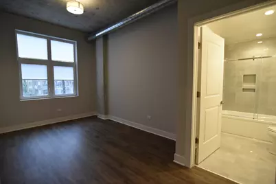 3833 N Broadway Street #317, Chicago, IL 60613 - Photo 5