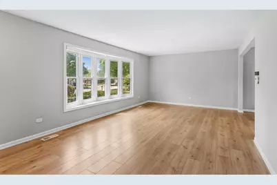 2214 Hamilton Lane, Darien, IL 60561 - Photo 5