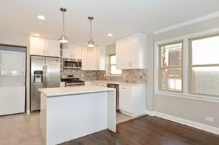 134 Callan Ave, Evanston, IL 60202 - Photo 3