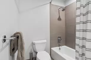 453 W Blackhawk St, Chicago, IL 60610 - Photo 11