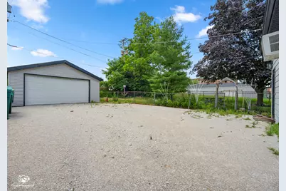 116 N Hickory Street, Joliet, IL 60435 - Photo 3