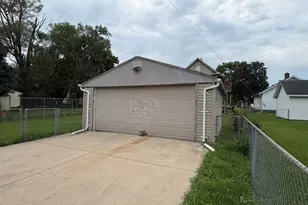 2108 20th Ave, Rockford, IL 61104 - Photo 11
