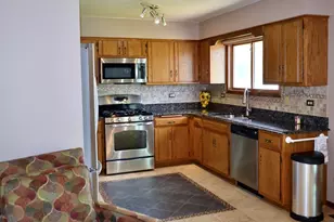 2926 195th St, Lynwood, IL 60411 - Photo 5