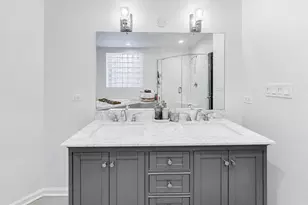 308 W Evergreen Ave, Chicago, IL 60610 - Photo 13