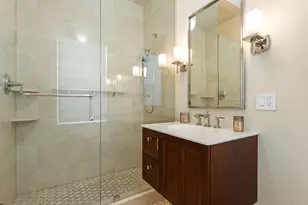 70 E Scott St, Chicago, IL 60610 - Photo 21