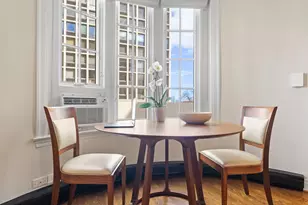 70 E Scott St, Chicago, IL 60610 - Photo 17