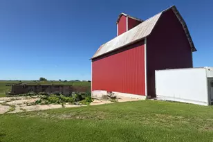 2563 Gurler Rd, Rochelle, IL 61068 - Photo 45