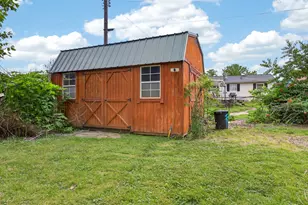 308 E Oak St, Downs, IL 61736 - Photo 29