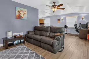 308 E Oak St, Downs, IL 61736 - Photo 5
