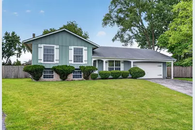7606 W Royce Court, Frankfort, IL 60423 - Photo 1