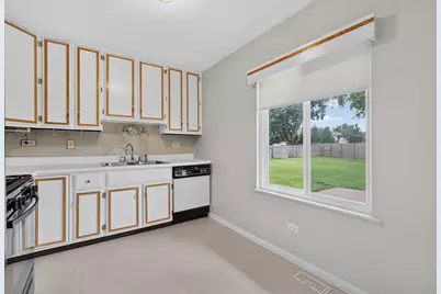7606 W Royce Court, Frankfort, IL 60423 - Photo 9