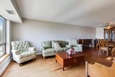 701 Forum Square #402, Glenview, IL 60025 - Photo 5
