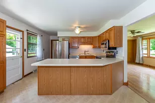 403 N 3rd St, Malta, IL 60150 - Photo 5