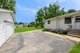 403 N 3rd St, Malta, IL 60150 - Photo 27