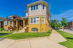 2901 N 76th Ct, Elmwood Park, IL 60707 - Photo 3