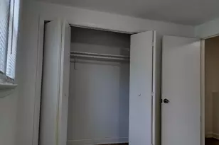 7910 S Muskegon Ave, Chicago, IL 60617 - Photo 9