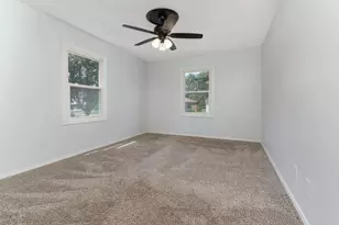 1407 Ridgeport Ave, Bloomington, IL 61704 - Photo 11