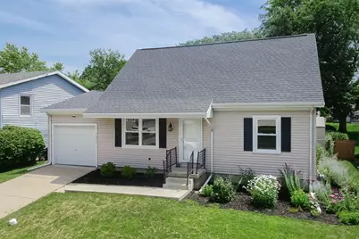 1407 Ridgeport Avenue, Bloomington, IL 61704 - Photo 1