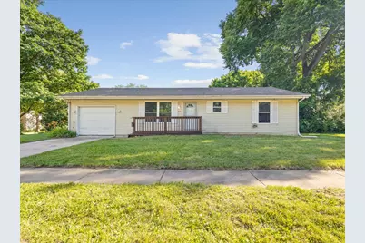 712 Cherry Street, Rockford, IL 61101 - Photo 1