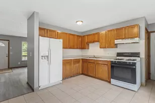 712 Cherry St, Rockford, IL 61101 - Photo 13