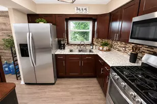 7101 98th St, Chicago Ridge, IL 60415 - Photo 5