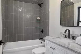 6217 N Leona Ave, Chicago, IL 60646 - Photo 15