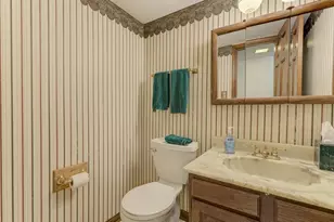 910 W White Oak St, Arlington Heights, IL 60005 - Photo 27