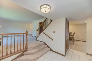 910 W White Oak St, Arlington Heights, IL 60005 - Photo 5