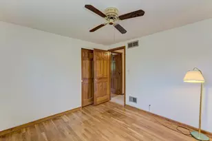 910 W White Oak St, Arlington Heights, IL 60005 - Photo 33