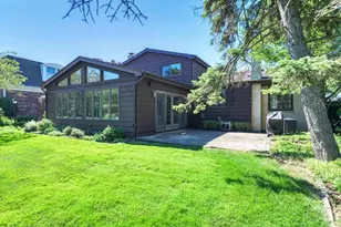 910 W White Oak St, Arlington Heights, IL 60005 - Photo 45