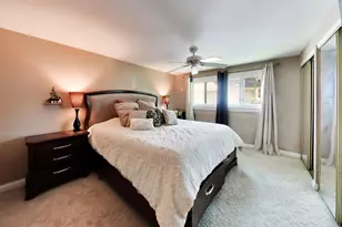1113 W Weathersfield Way, Schaumburg, IL 60193 - Photo 15