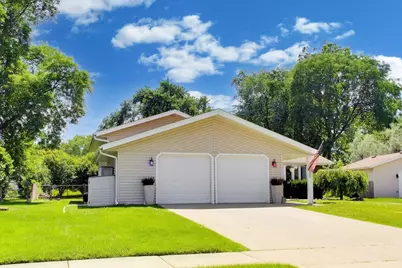 1113 W Weathersfield Way, Schaumburg, IL 60193 - Photo 3