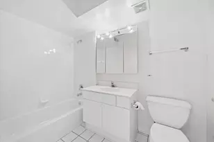 7051 W Touhy Ave, Niles, IL 60714 - Photo 9