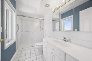 7051 W Touhy Ave, Niles, IL 60714 - Photo 13