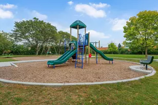 6340 Americana Dr, Willowbrook, IL 60527 - Photo 25