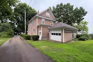 220 E Ave, Rochelle, IL 61068 - Photo 33
