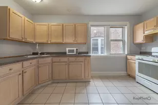 8923 S Blackstone Ave, Chicago, IL 60617 - Photo 13