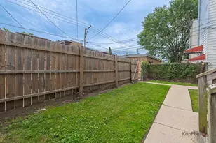 8923 S Blackstone Ave, Chicago, IL 60617 - Photo 25