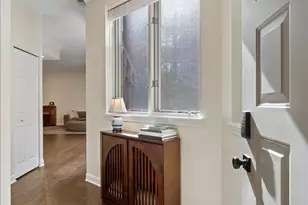 1430 N La Salle Dr, Chicago, IL 60610 - Photo 3