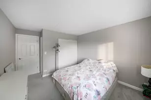 1460 Fairlane Dr, Schaumburg, IL 60193 - Photo 7