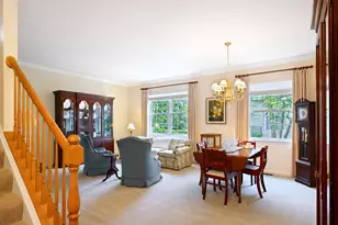 816 Cambridge Dr, Batavia, IL 60510 - Photo 3
