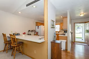518 N Russell Ave, Geneseo, IL 61254 - Photo 9