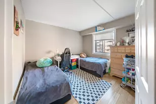 1460 Fairlane Dr, Schaumburg, IL 60193 - Photo 9