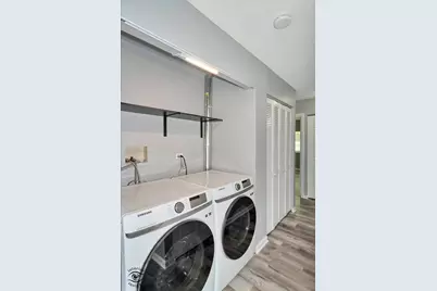 1947 Beacon Boulevard, Chicago Heights, IL 60411 - Photo 25