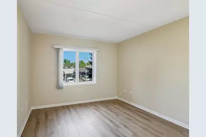 7450 N Lincoln Avenue #204, Skokie, IL 60076 - Photo 13