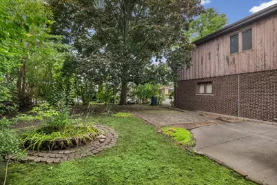 7927 Wilson Terrace, Morton Grove, IL 60053 - Photo 25
