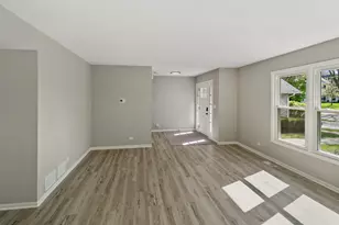 731 Roaring Brook Ln, Algonquin, IL 60102 - Photo 5