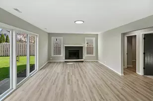 731 Roaring Brook Ln, Algonquin, IL 60102 - Photo 11