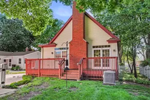 107 N Elmhurst Ave, Mount Prospect, IL 60056 - Photo 25